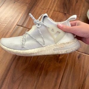 White Women’s Adidas Arkyn Tennis Shoes